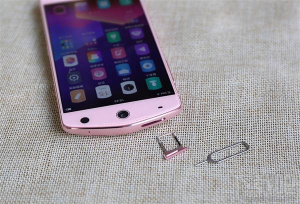 美图M8樱花粉怎么样？美图M8樱花粉色开箱图赏