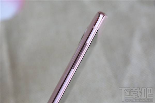 美图M8樱花粉怎么样？美图M8樱花粉色开箱图赏