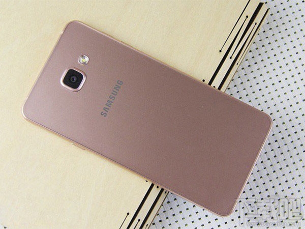 三星Galaxy C7 Pro配置如何