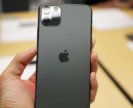 苹果15pro/max的边框变窄至1.5毫米,苹果新技术还是很不错的