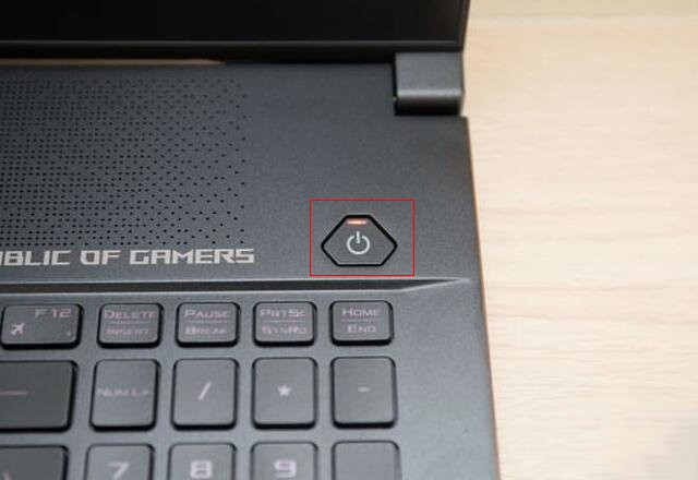 笔记本电脑怎么释放静电?