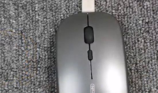 无线鼠标怎么充电