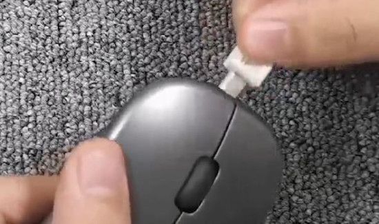 无线鼠标怎么充电