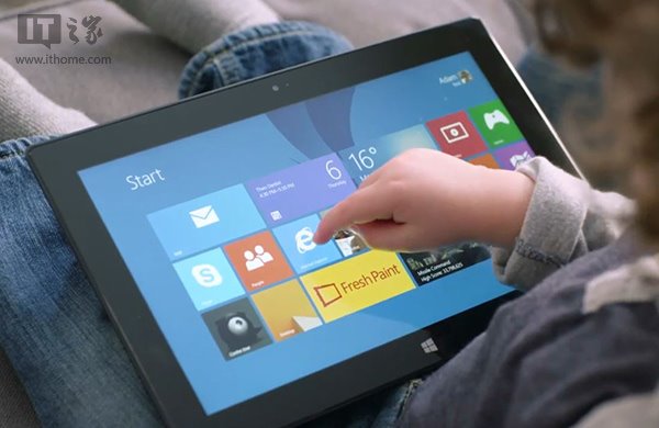 微软新广告IE11触及世界,萌宝宝将也会自学!