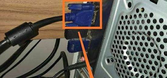 显卡风扇转显示器无信号