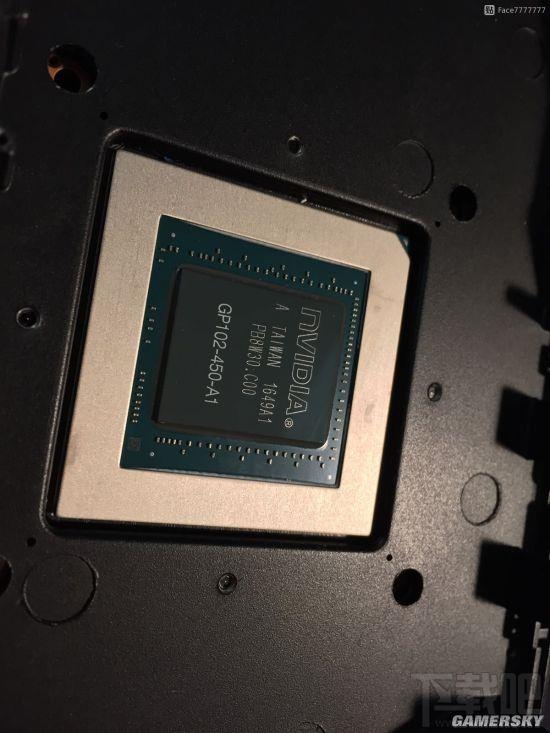 英伟达Titan Xp真机开箱拆解图