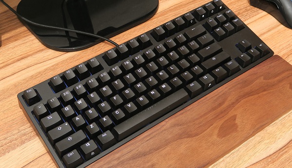 罗技G610和ikbc哪个好