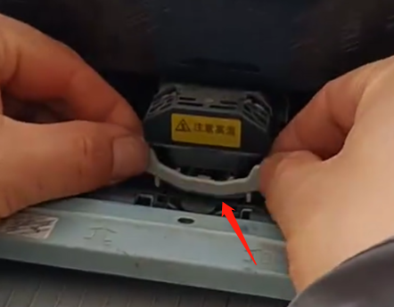 oki打印机怎么换色带