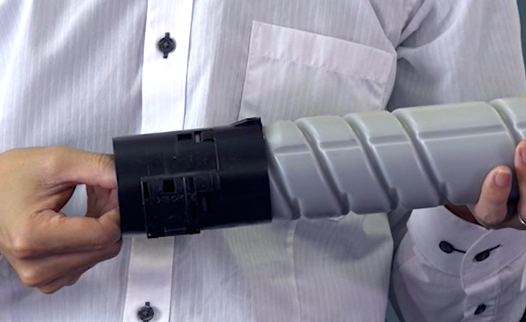 柯尼卡美能达打印机怎么换墨盒