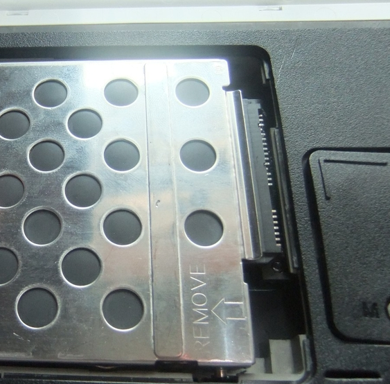 笔记本怎么安装机械硬盘