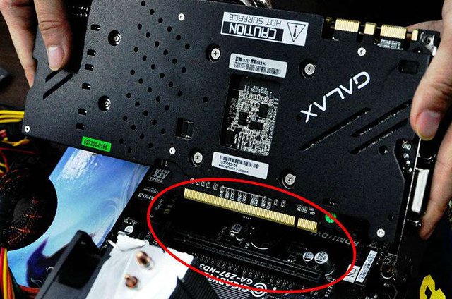 技嘉显卡掉驱动花屏怎么办