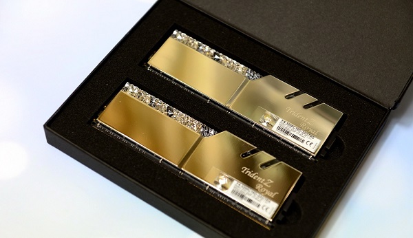 芝奇 皇家戟DDR4-3200评测跑分参数介绍