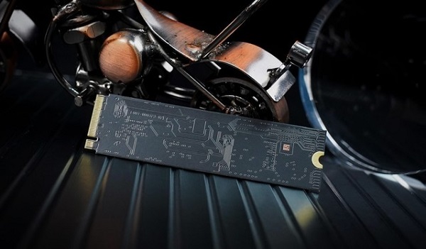 西部数据 SN850X 2TB评测跑分参数介绍