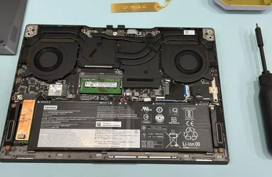 联想拯救者r9000x怎么装内存条