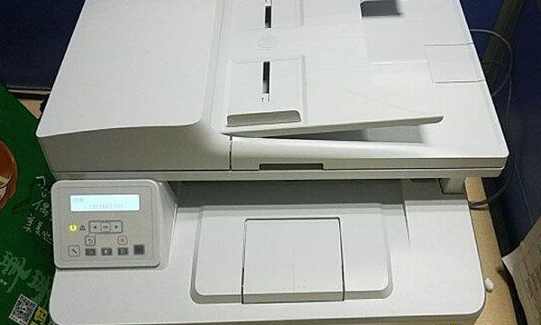 打印机打印出来是黑底