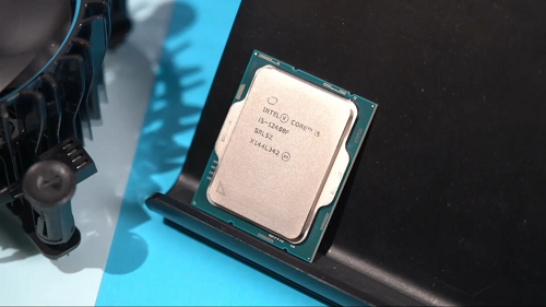 i512400跟12400F有什么区别