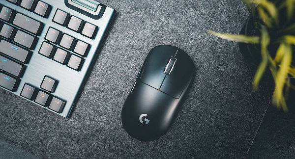 打游戏罗技鼠标哪个型号好用