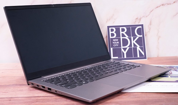 性价比高的笔记本电脑排行榜前十名