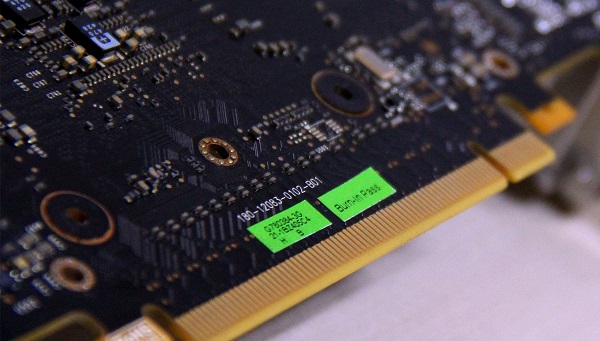 显卡金手指是什么