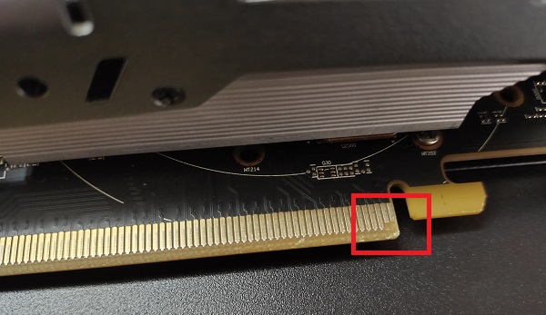 显卡金手指少了一小块有影响吗