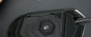 鼠标配重块如何拆下来