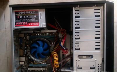 电脑硬盘线怎么接