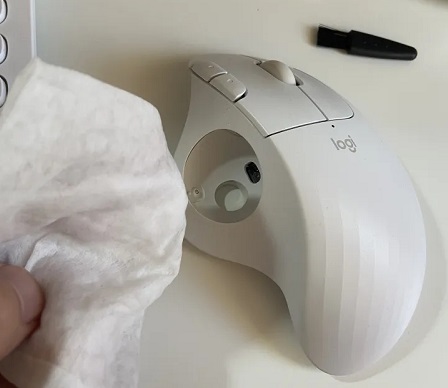 轨迹球鼠标不灵敏怎么办