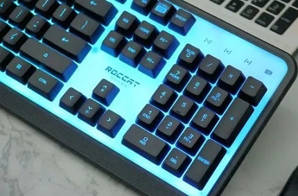 薄膜键盘适合打游戏吗