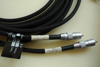 显示器花屏横线条闪烁