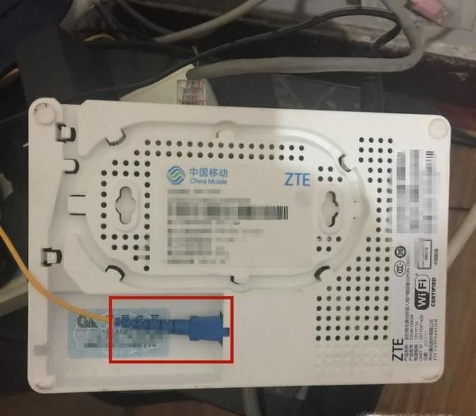 如何连接台式电脑、路由器及猫