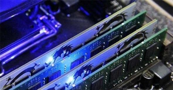 电脑主机运行正常显示器黑屏怎么解决?