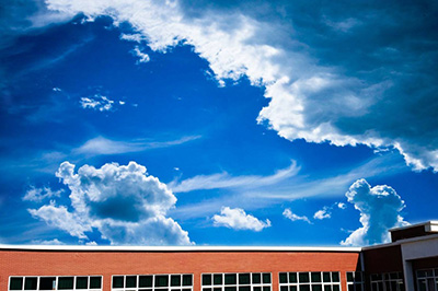 PhotoShop把天空变为蓝天白云的方法