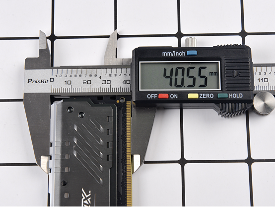 炫彩极速 抢占先机 BALLISTIX TACTICAL TRACER RGB DDR4内存条评测