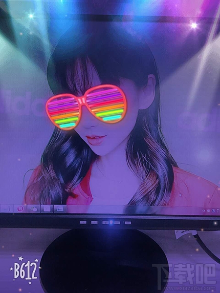 嘻哈风格的眼镜贴纸有哪一些？嘻哈风格贴纸p图软件推荐