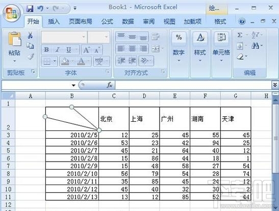 Excel2016中怎么画双斜线