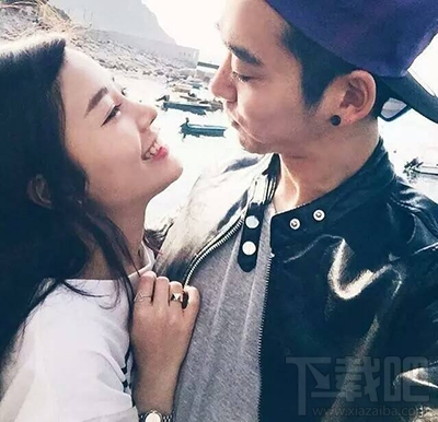 微信朋友圈怎么发脱单了？