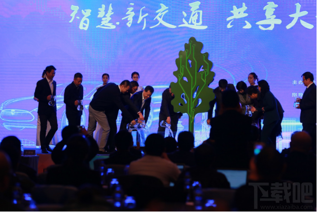 共享汽车怎么样了 “Powered by 微租车”共享汽车详解