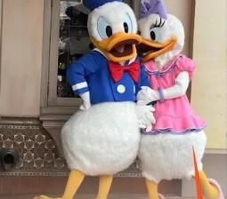 微信动态封面怎样设置